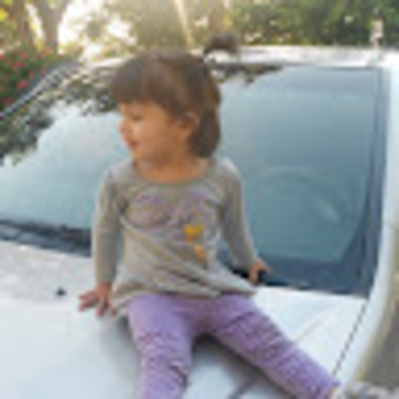 Meet your Posher, Aliya - Picture 1 of 1